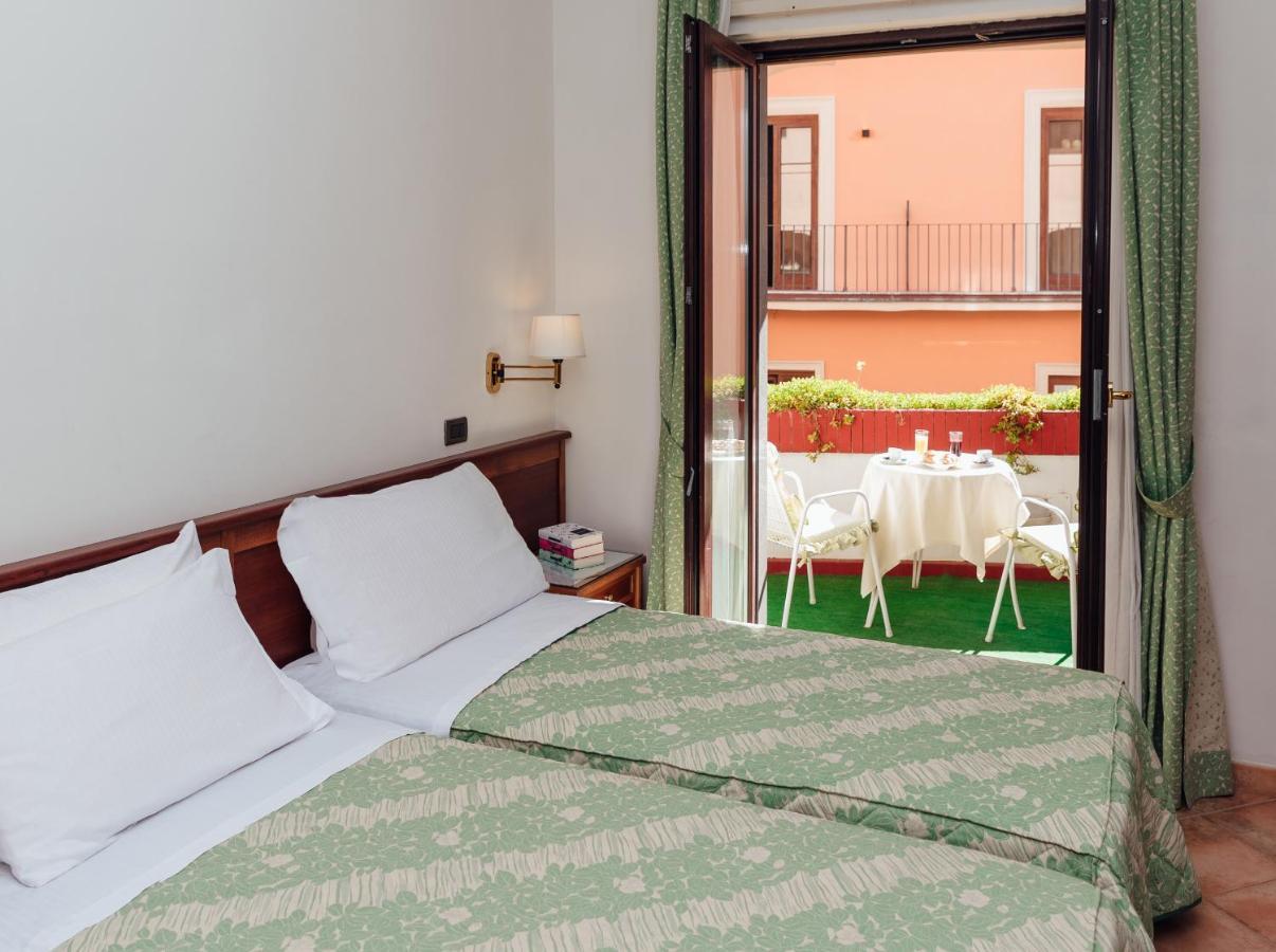Hotel Montana SantʼAgata sui Due Golfi Exterior foto